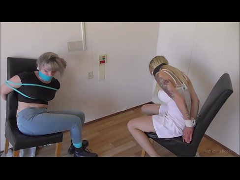 ❤️ An kamu da cutar / ɗaure kuma ta gaga / yarinya cikin damuwa Batsa vk ❌️